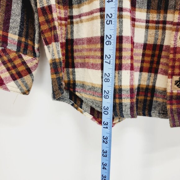 Legendary Whitetails shirt long sleeve Button-Up Medium Plaid Flannel - Picture 8 of 11